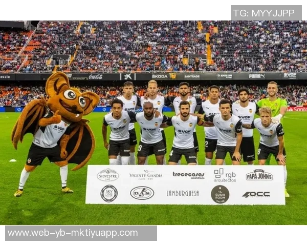 维尼修斯社交媒体分享照片激励球队期待国家德比盛战明日相见共享激情时刻